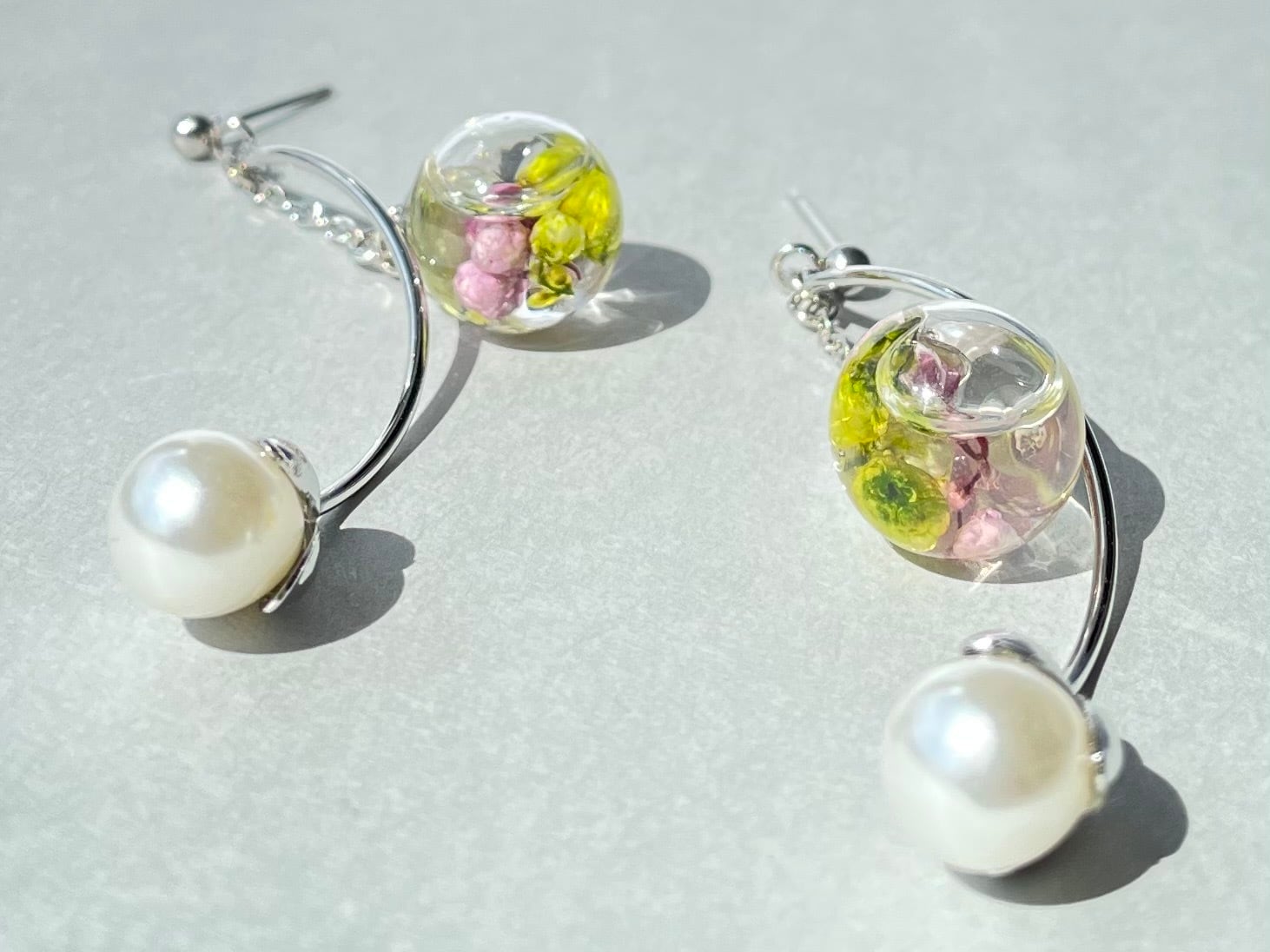 【425】ガラスドームと蝶々のピアス／イヤリング ／スターフラワー 189】ガラスドームの蝶々ピアス／スターフラワー 425】ガラスドームと