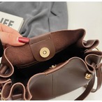 大容量バック レディースバック ブラック ベージュ ショルダーバック 無地 フェイクレザー デイリーバック