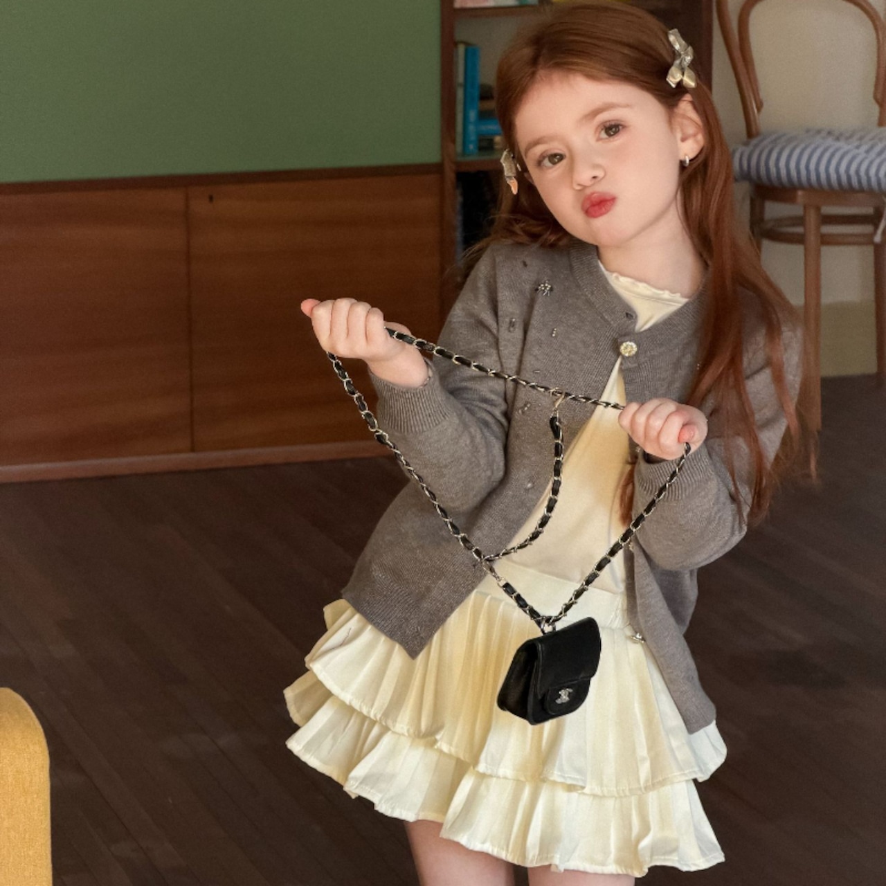 春クリーム色ふんわりスカート