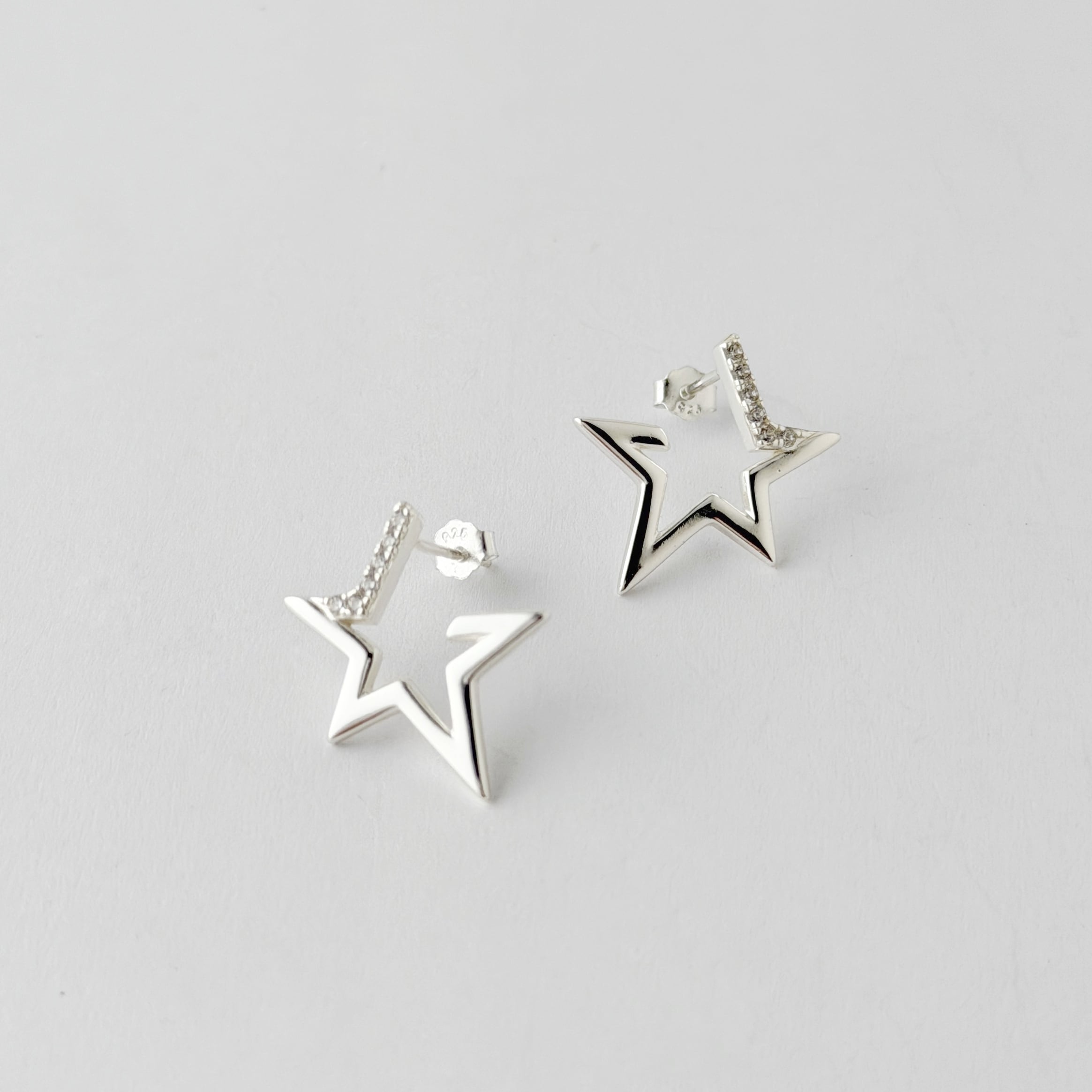 ジルコニア シャイニー スター くりぬき スタッドピアス