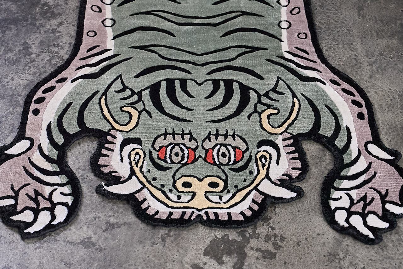 Tibetan Tiger Rug 《Sサイズ•シルク・オリジナル2・アラジングリーン