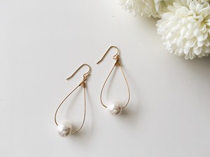 Drophoop pearl pierce