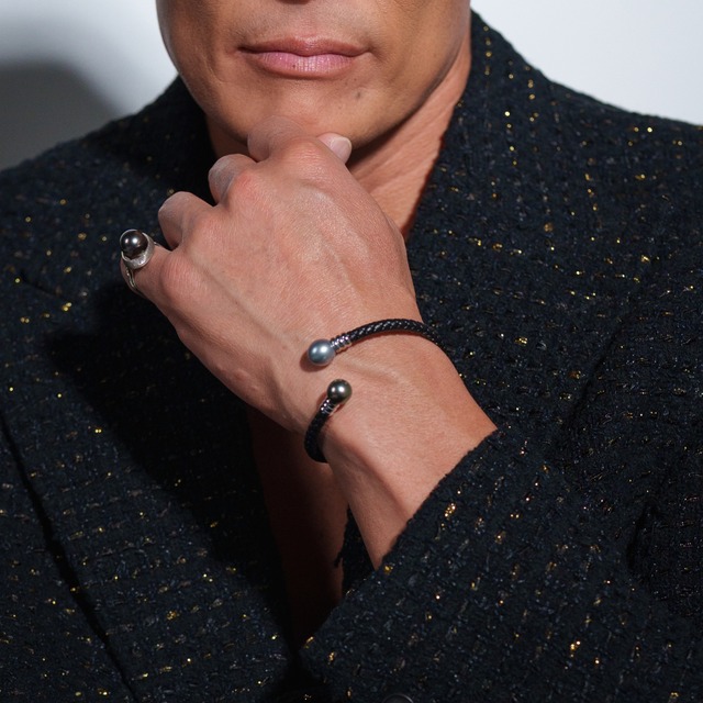 【限定品】[BRISTOL] 黒蝶真珠×レザー ブレスレット ブラック