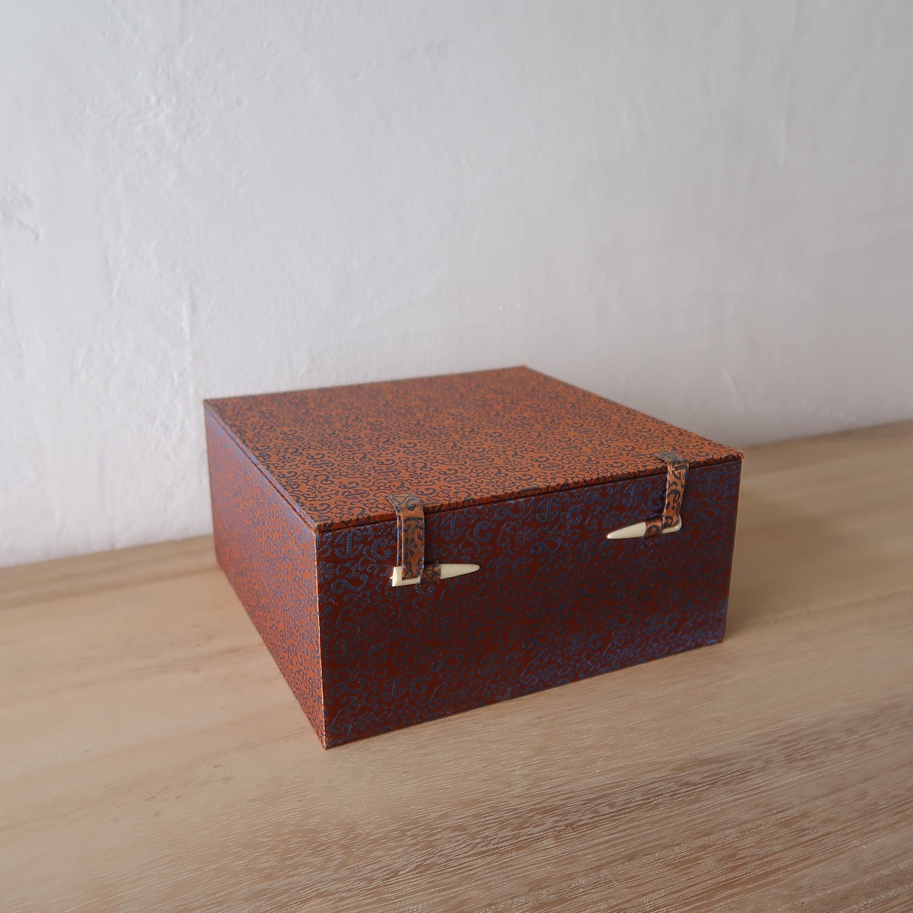 花びらのような抹茶茶碗