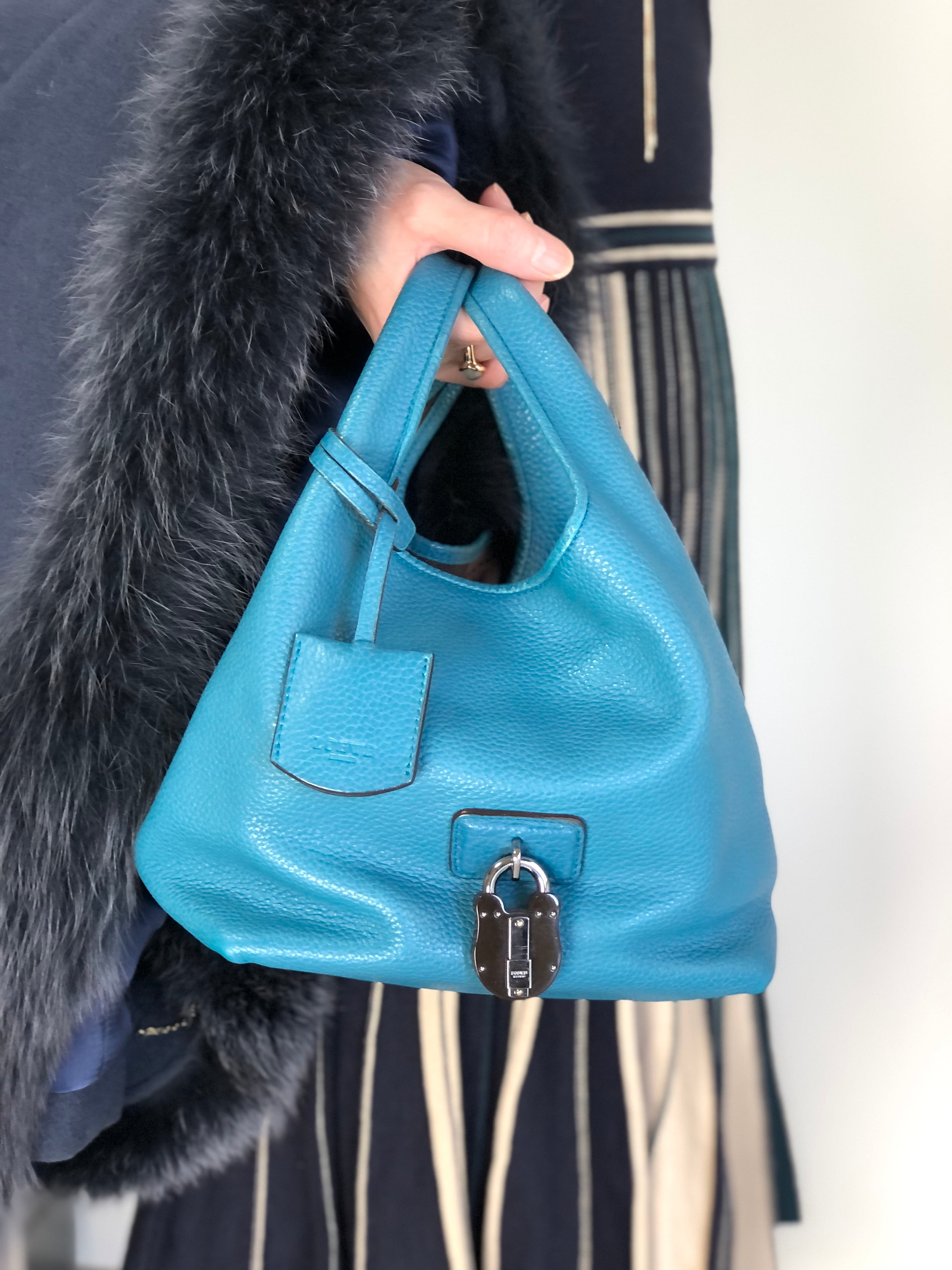 LOEWE ロエベ カリエPM ハンドバッグ ブルー カデナモチーフ レザー