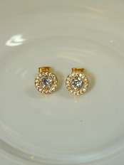 Halo zirconia pierce