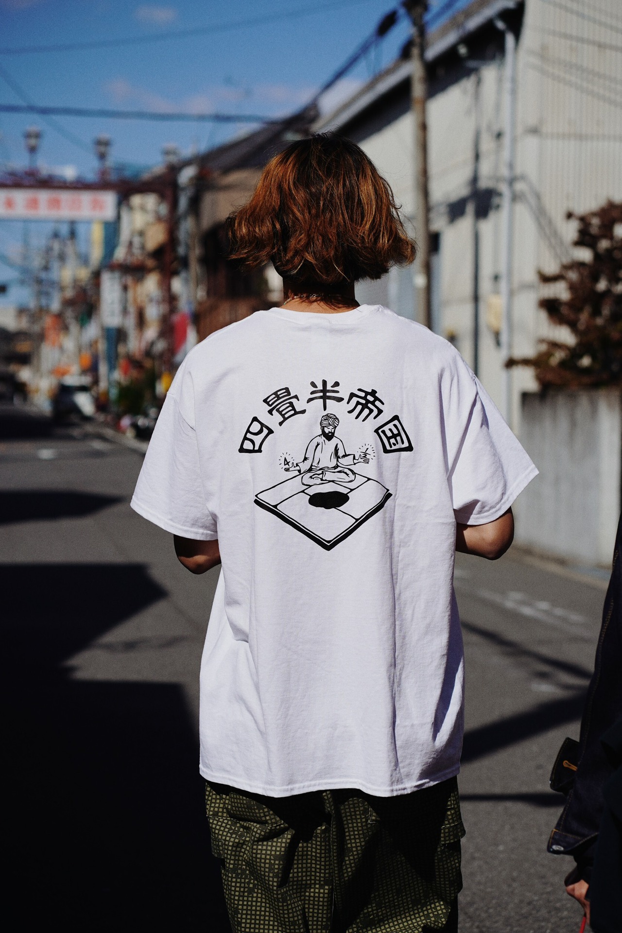 四畳半帝国半袖　白×黒色