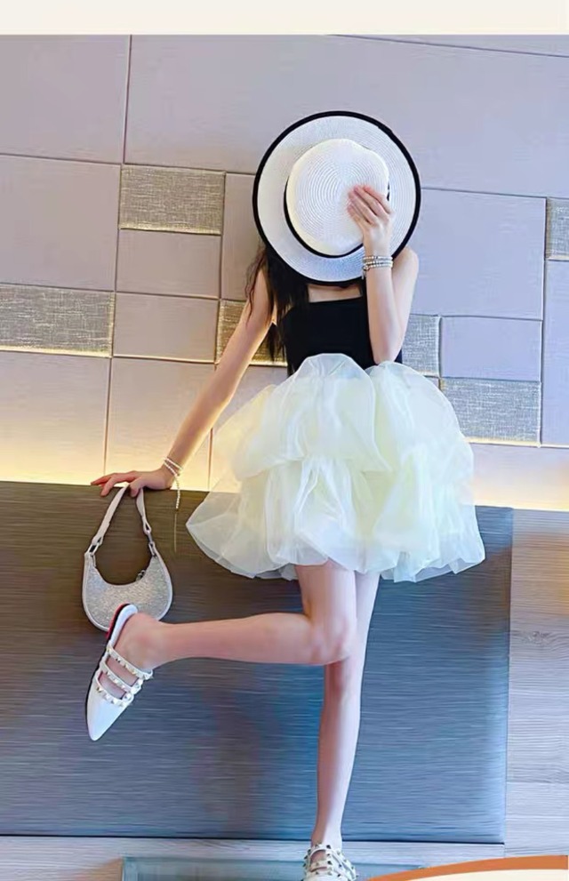 ふわふわバルーンチュールワンピース