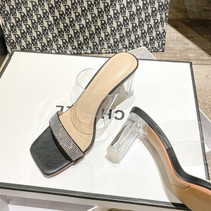 サンダル シューズ 靴 ミュール ヒールサンダル クリアヒールサンダル ビジューストラップミュールサンダル チャンキーヒール ミュールサンダル ビジュー クリア ダブルストラップ 太めヒール 歩きやすい 履きやすい 疲れにくい 美脚 脚長 痛くない オシャレ シンプル おでかけ キレイめ 上品 華やか シック カジュアル 大人可愛い エレガント ガーリー キュート デイリー 普段使い 王道 スマート コンパクト スタイルアップ 高見え 新鮮 鮮度アップ フェミニン