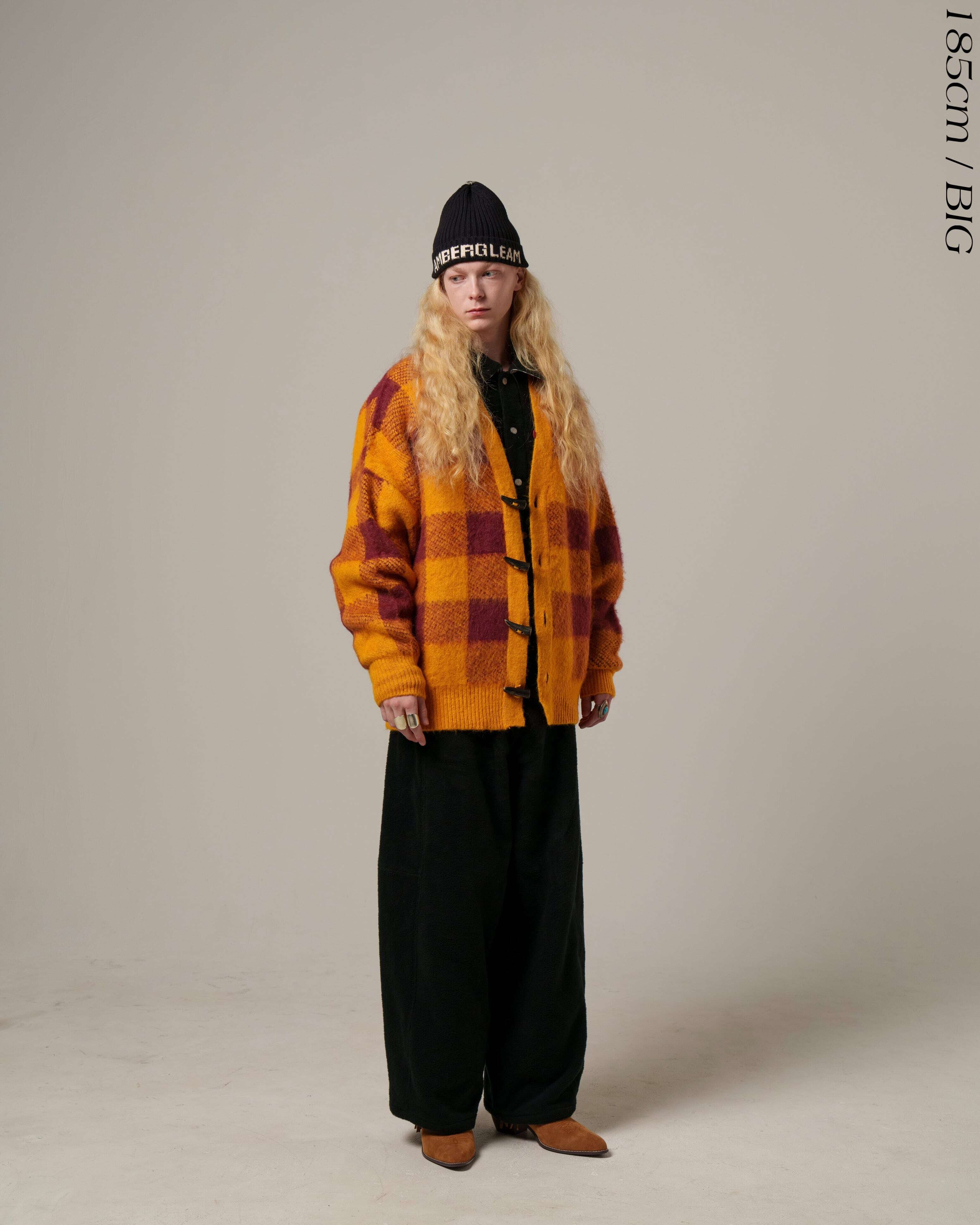 Moist Touch Knit Cardigan / Red | AMBERGLEAM