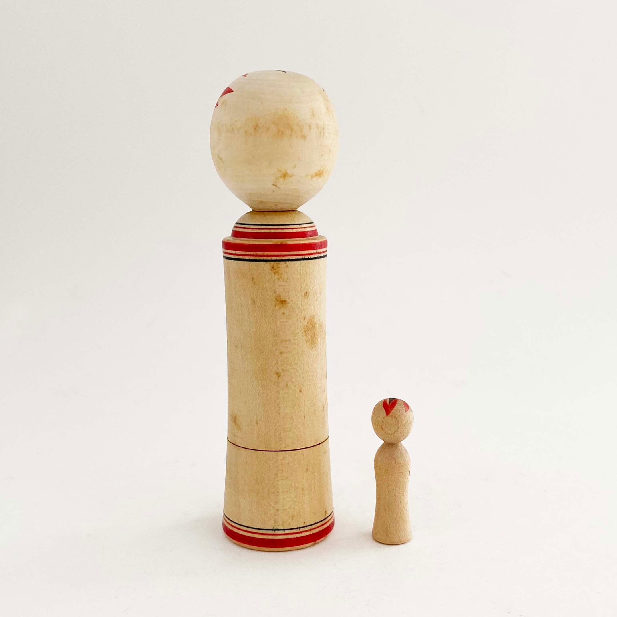 入れ子式・子持ちこけし（鳴子系 / 早坂利成工人） | kokeshka