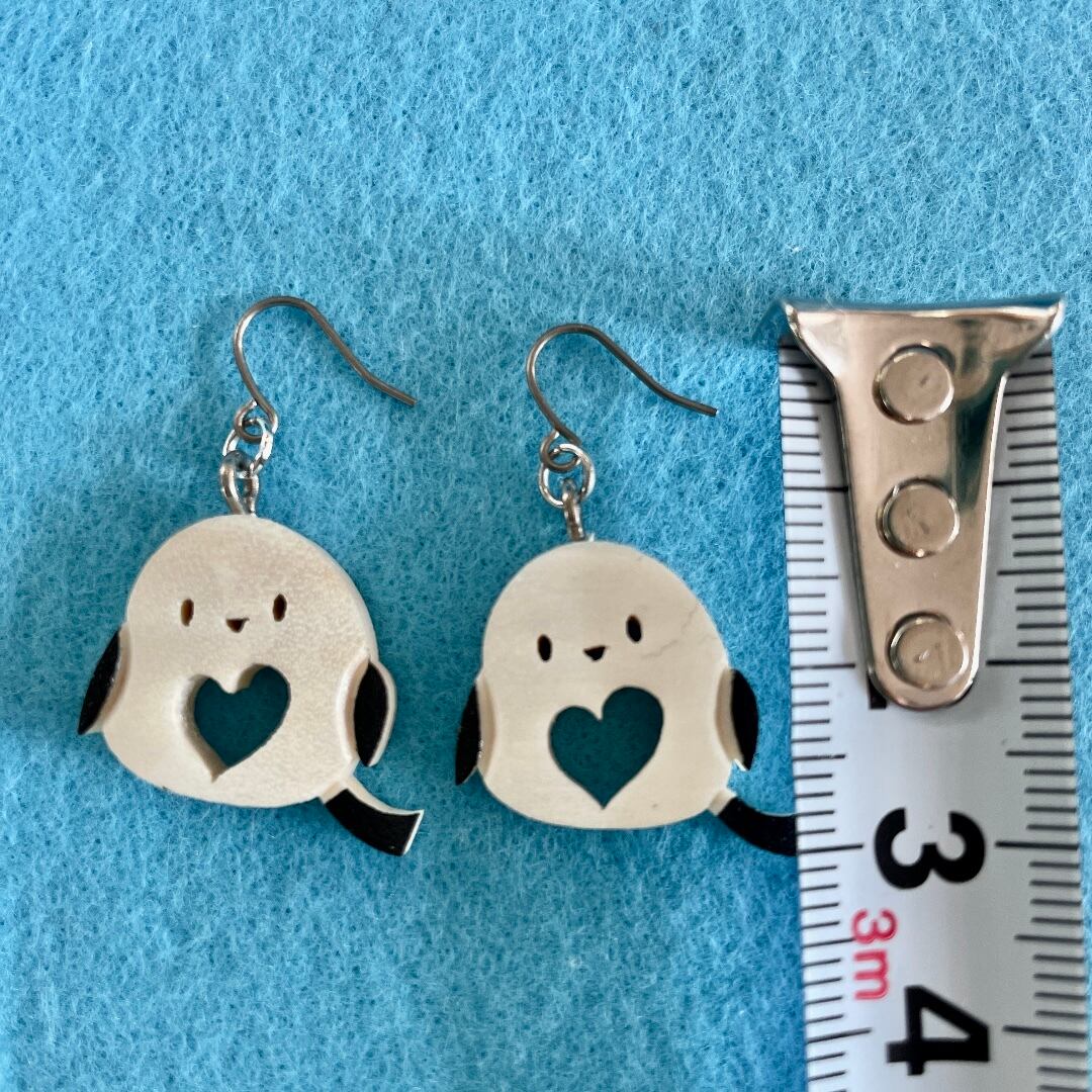 シマエナガ ピアス 木彫り | 北海道大自然の工芸品「橋本工芸」アイヌ