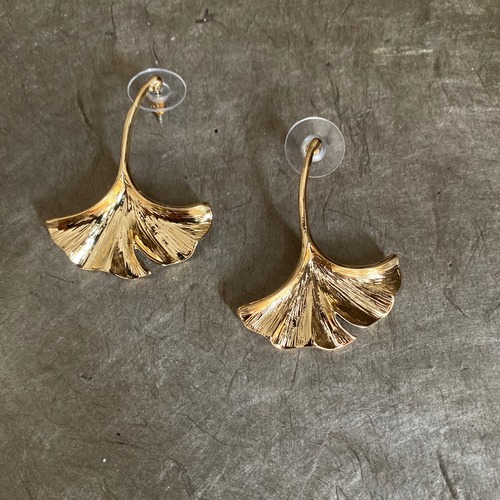 【ピアス】ginkgo　イチョウの葉