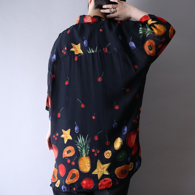 fruits art pattern over silhouette sheer s/s shirt