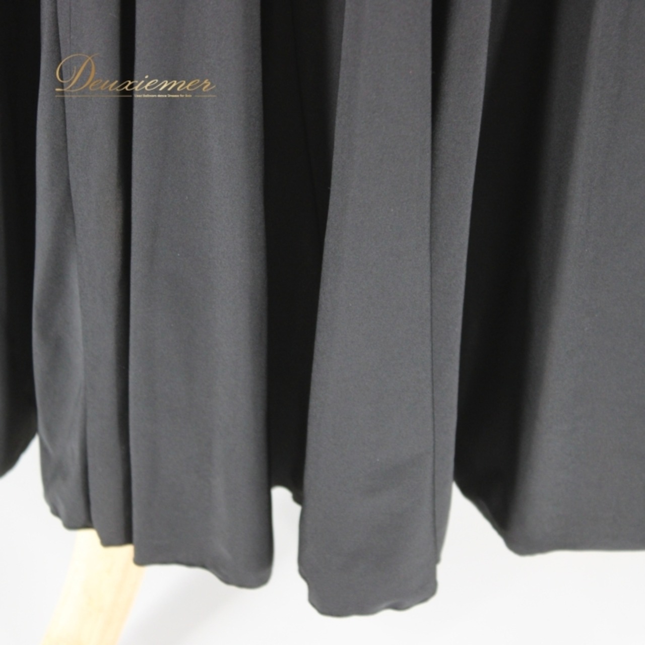 社交ダンス 衣装 スタンダード スカート レッスンウェア 練習着 Create-Sun クリエイトサン 黒 ブラック系 無地 シンプル フォーマル 上品 デザイン クラシック エレガント 88cm ウエストゴム 伸縮性 練習用 ダンスウェア 大人用 女性用 フレアスカート フォーマルウェア 楽な着心地 収納便利 軽量 柔らかい 厚手 高品質 使いやすい