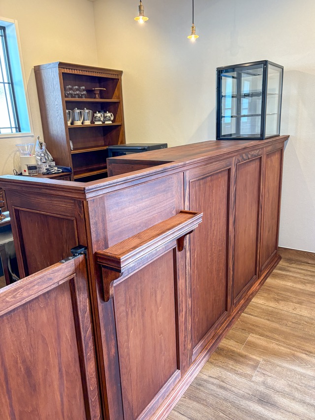 冷蔵ショーケース埋込みレジカウンター177 (お菓子屋さん向けショーケースカウンター)W3070 スイングドア付きカウンター