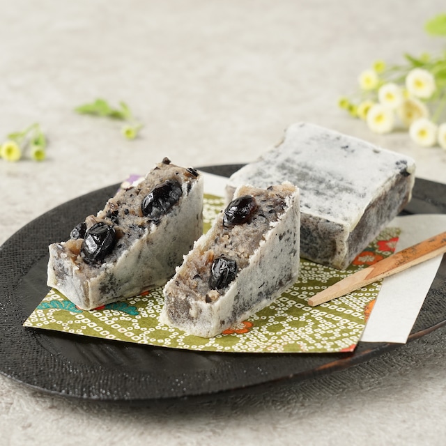 Kyoto amanohashidate Black Bean Salt Bean Cake (2 pieces)※For international shipping, please click here.