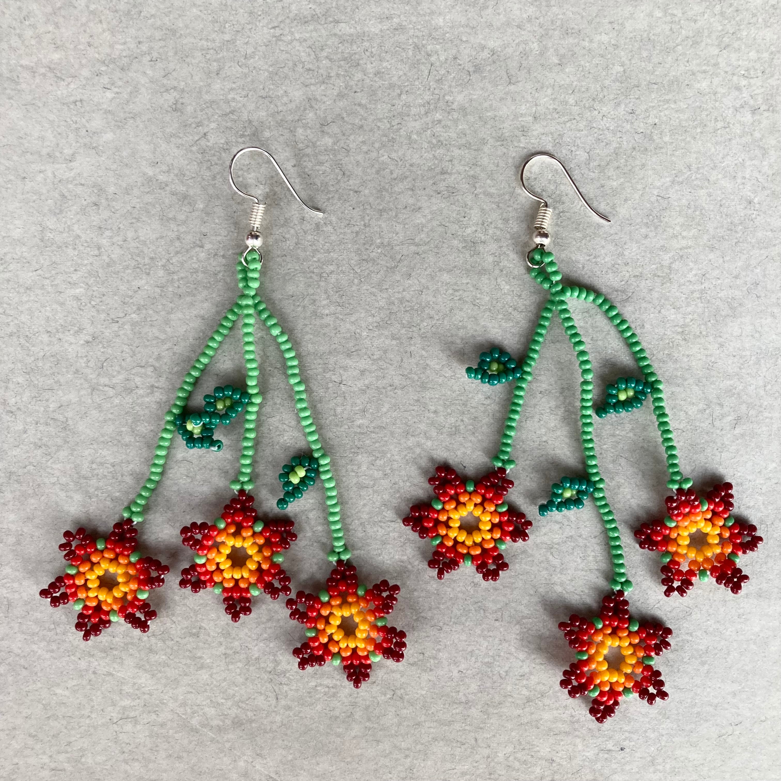 メキシコウィチョル ビーズピアス/イヤリング | Piñata～心を豊かに