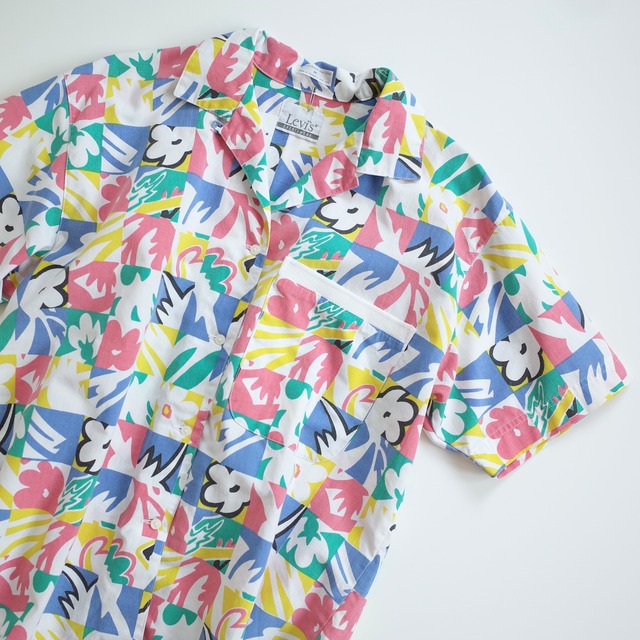 Levi's sportswear flower print open collar shirt