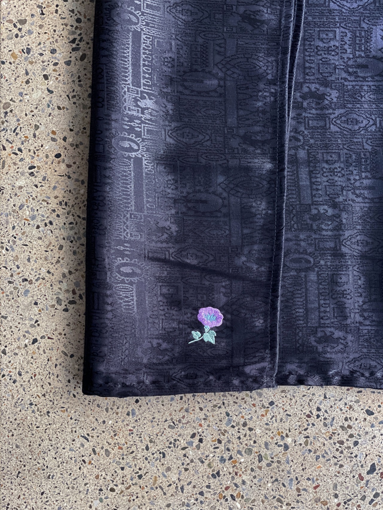 333 original／Embroidery silk wrap pants (BLACK)