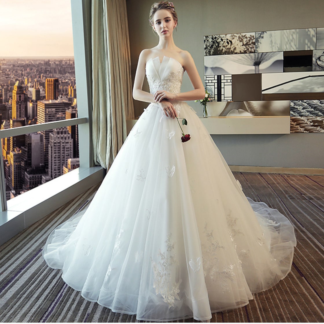 新品未使用】前撮り用 ホワイト ストラップレス Aライン ウェディング  