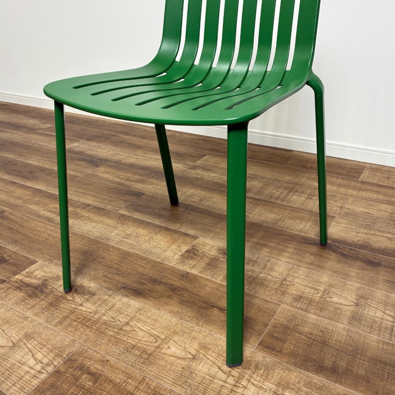 【展示品】MAGIS PLATO CHAIR green マジス プラート チェア グリーン スタッキング可能 屋外使用可能 ダイニングチェア ガーデンチェア デザイナーズ家具 グリーン系【送料無料】