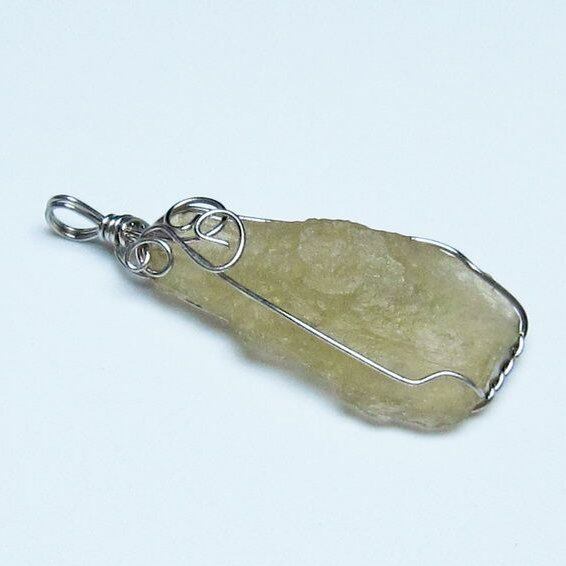 リビアングラス ペンダント 一点物 メール便可 112-13802