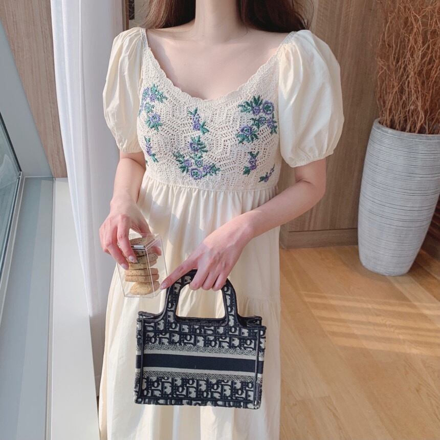 フラワー刺繍クロシェ風ワンピース U7657 Udresser フラワー刺繍クロシェ風ワンピース U7657 Udresser