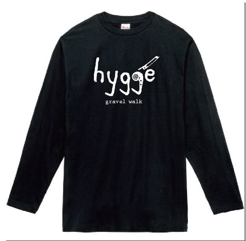 【Tシャツ（長袖）】Hygge（ロゴ小） ブラック