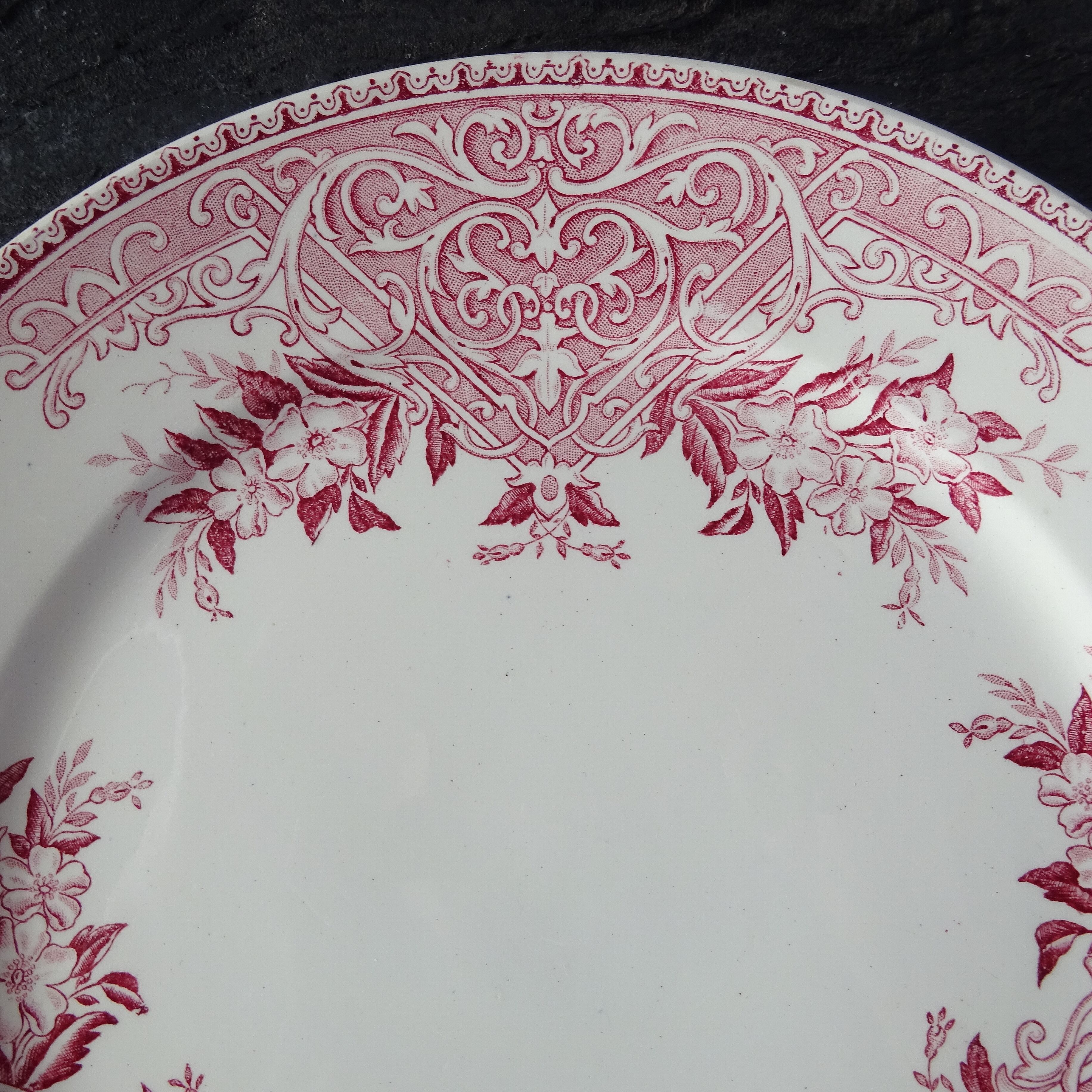 Boch Frères Keramis  modèle《ALICE》assiette plate (B)