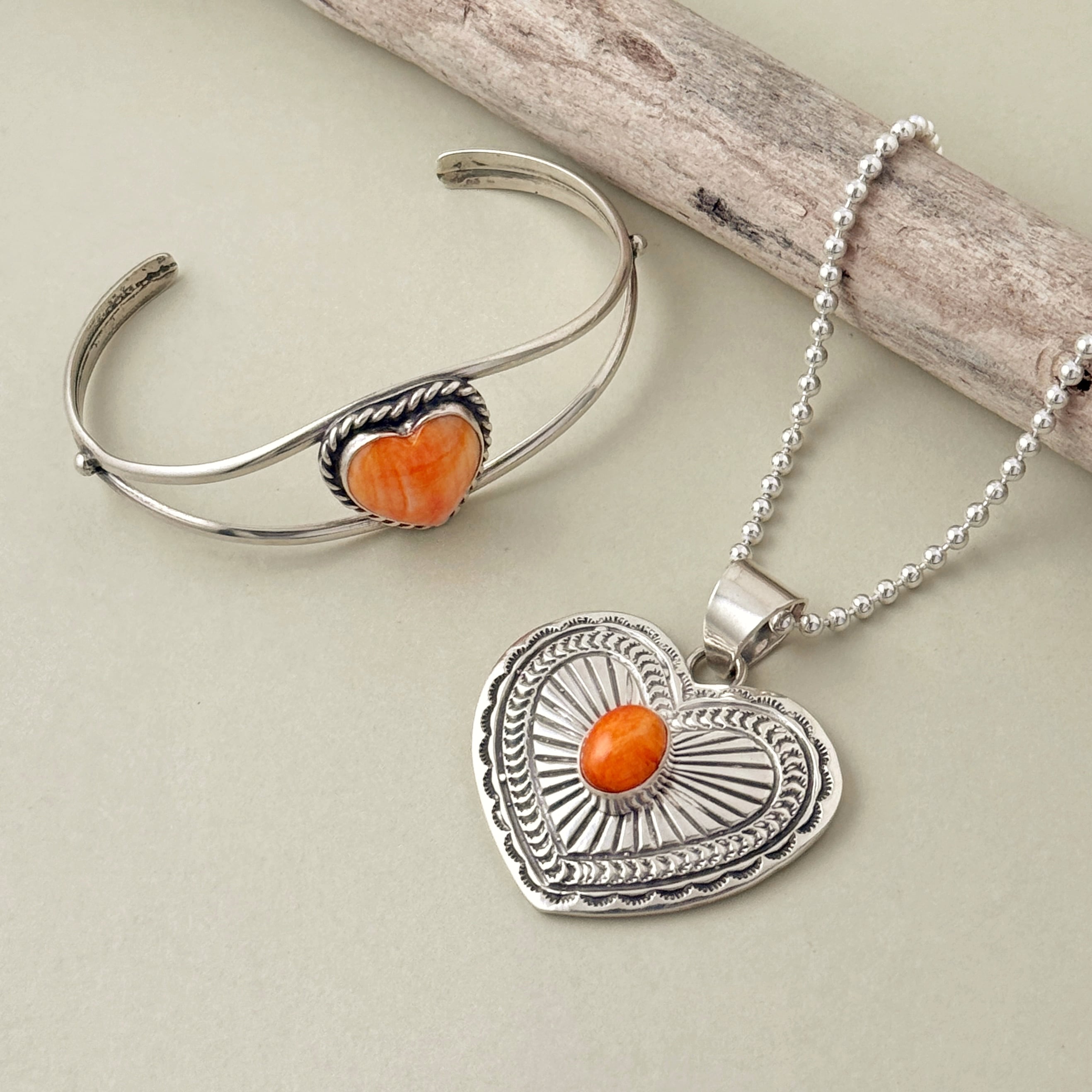 Indian Jewelry 》【 一点物 】オーバル スパイニー オイスター ハート