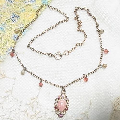 ピンクのペンダントネックレス　コスチュームジュエリーのセール通販　8671N