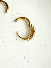 Shine Crest Pierce