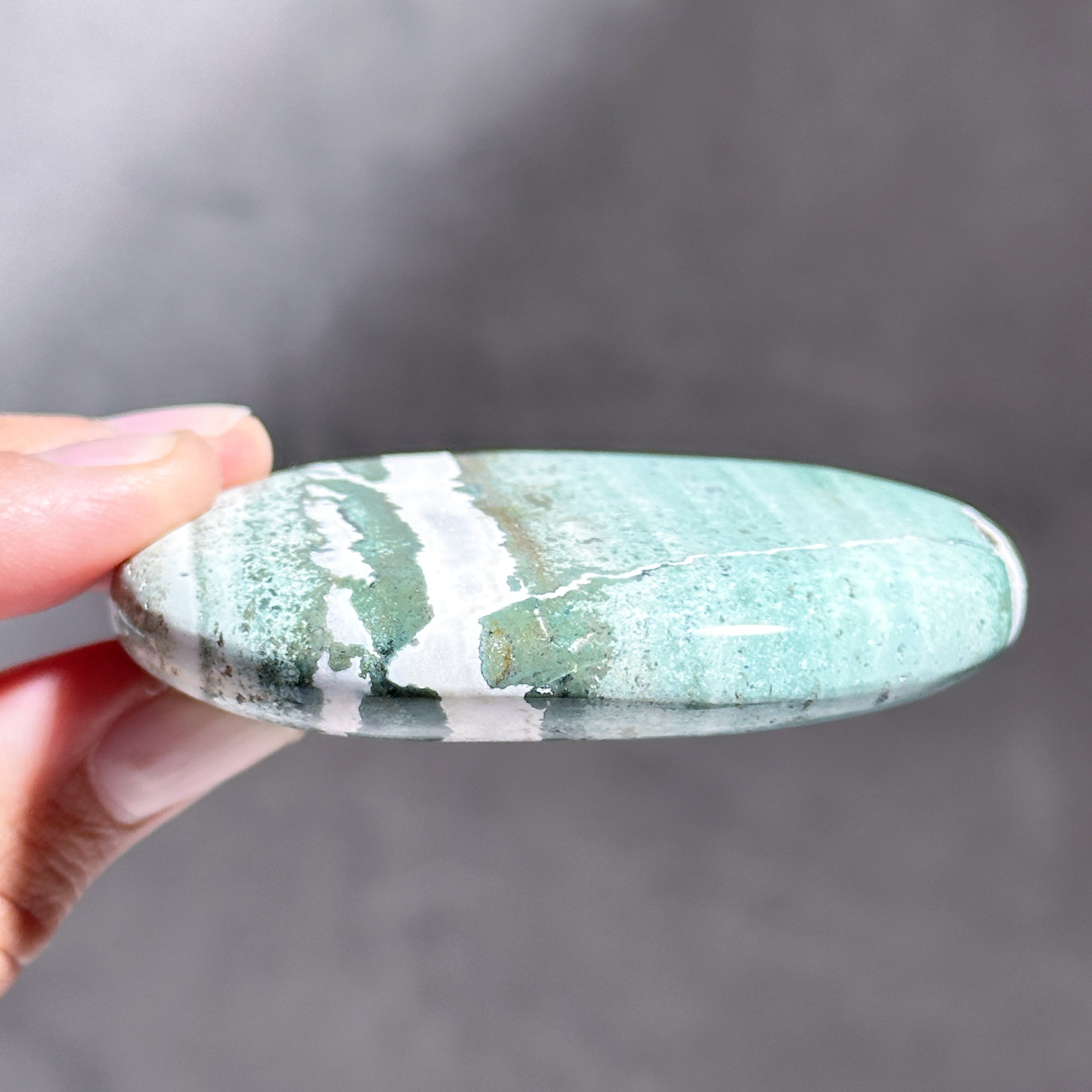 グリーンサードオニキス パームストーン32◇ Green Sardonyx ◇天然石