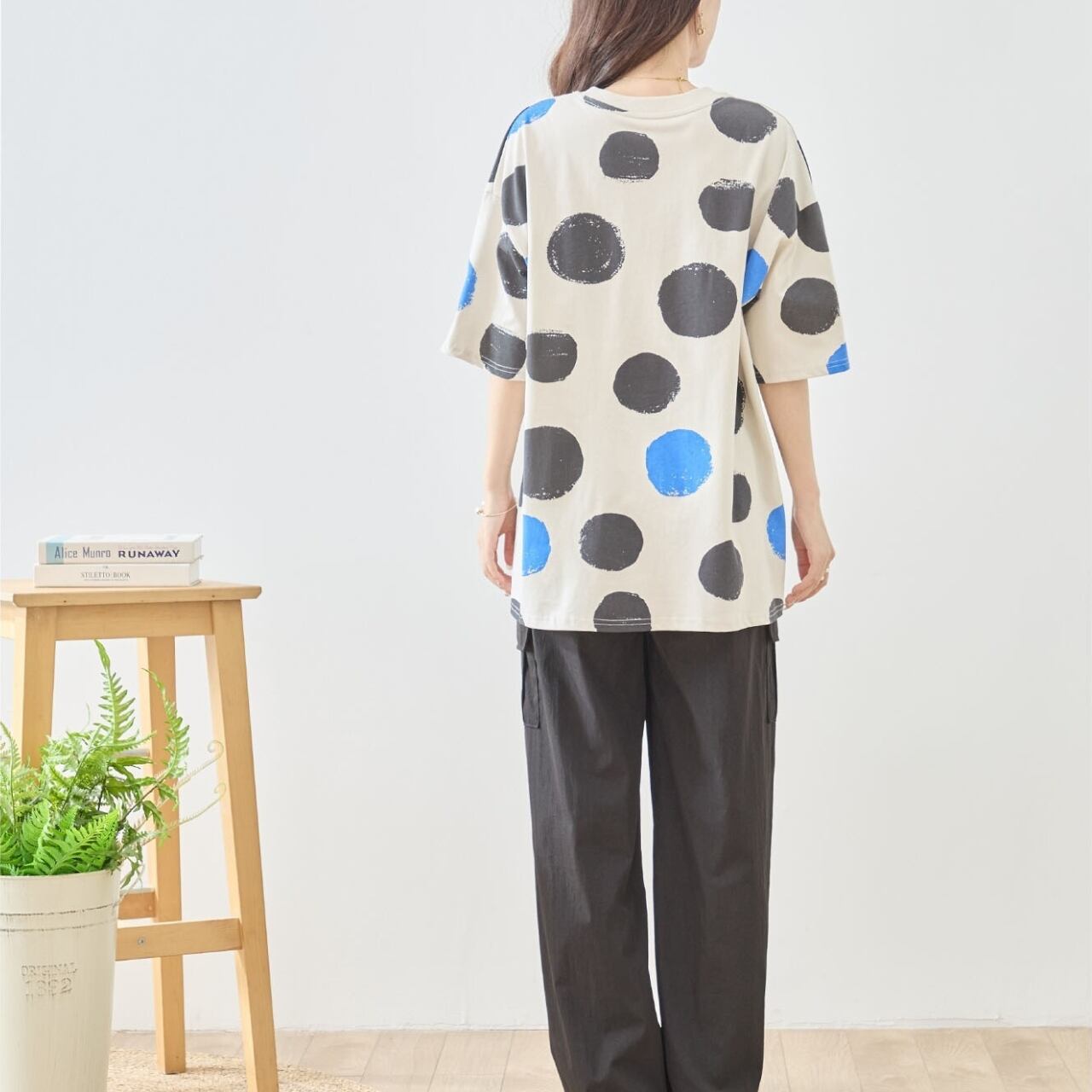新作][TRUBE]ドット柄プリントTシャツ 半袖 五分袖 水玉 ラウンド