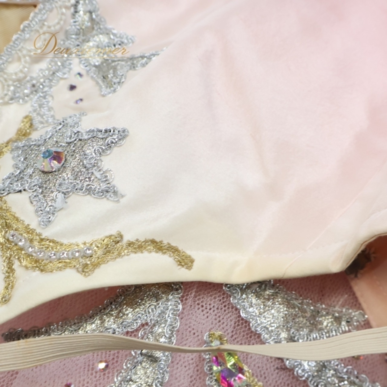 バレエ 衣装 チャコット Chacott 日本製 チュチュ レオタード ピンク系 ホワイト系 ピンク 白 ゴールド シルバー グラデーション コンクール 発表会 ジュニア 子供 ダンス ステージ用 バレエダンス 舞台衣装 エレガント かわいい おしゃれ かわいい