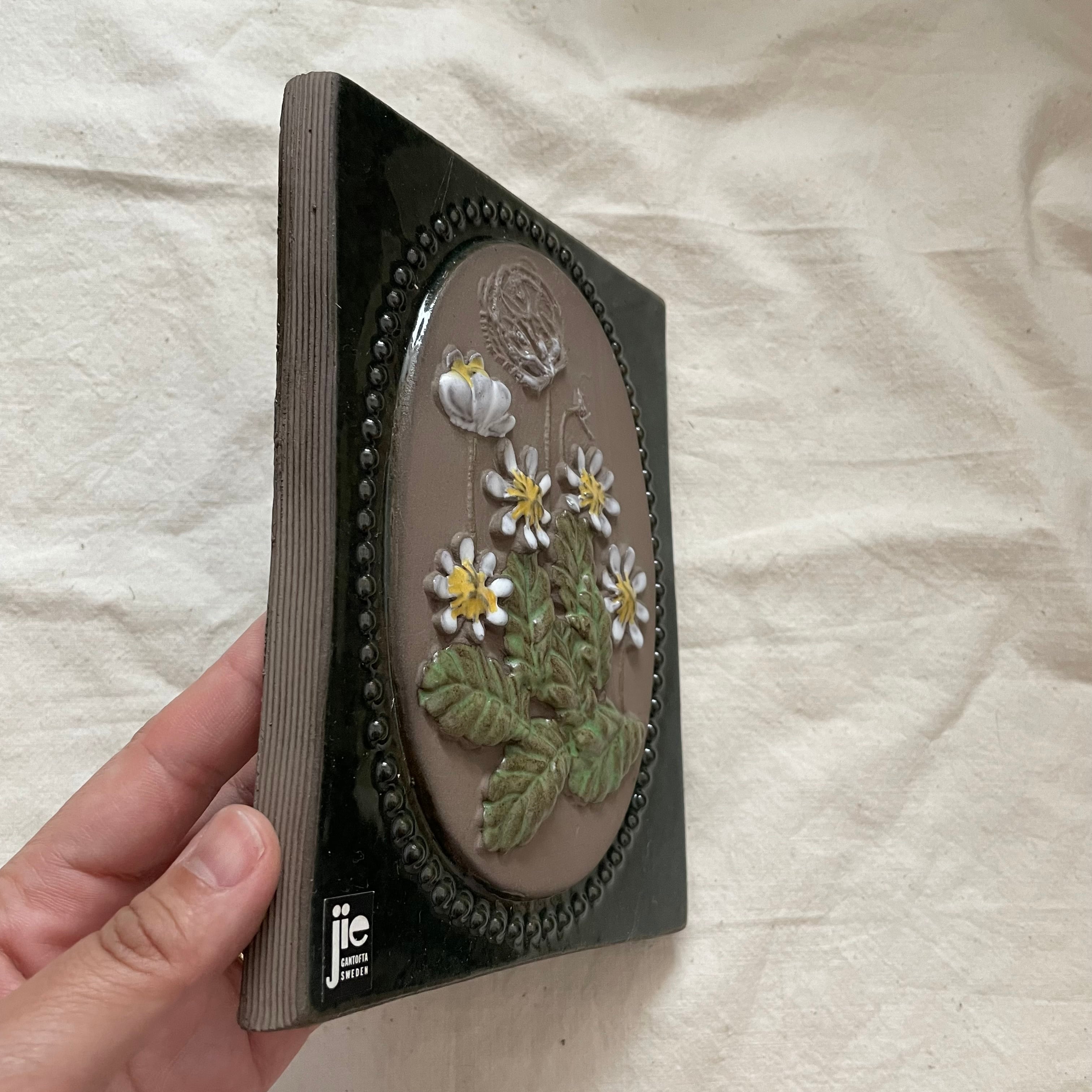 白いお花の陶板 | tsuitachi craft&brocante