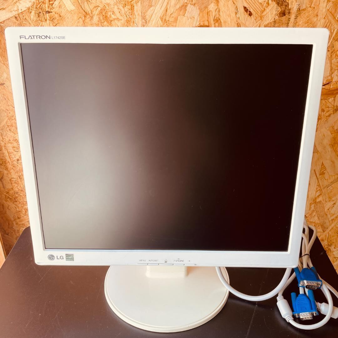 12217 液晶モニター LG L1742SE-WF 2010年製 17V | リサイクル 12217 液晶モニター LG L1742SE-WF 2010年製 17V | リサイクル