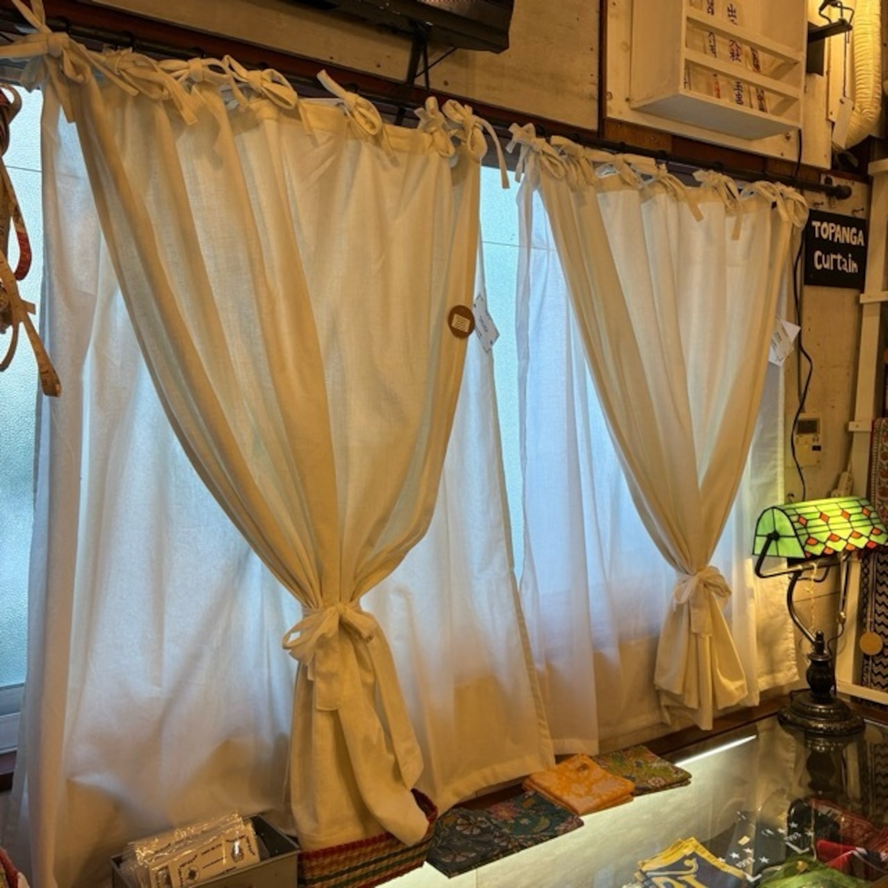 TOPANGA Homefurnishing India Cotton Voile Black Pinstripe curtain インド コットンボイルブラックピンストライプカーテン 110×200cm ホワイト 白 ブラック 黒 綿 ナチュラル 腰高窓 レースカーテン 薄手 カーテンポール 暖簾