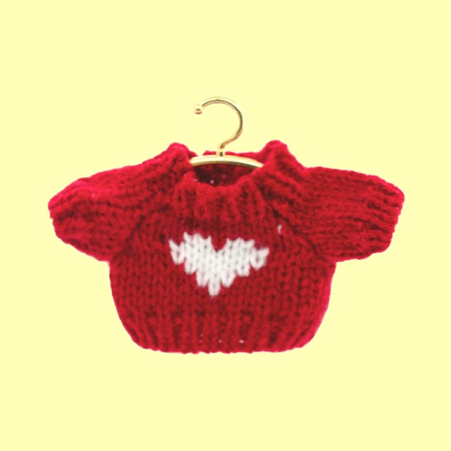 Heart sweater Red