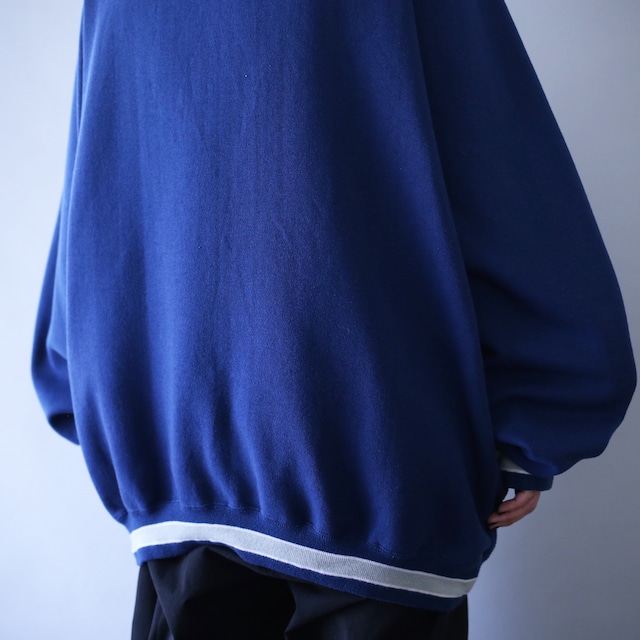 "刺繍" COWBOYS logo design over silhouette sweatshirt