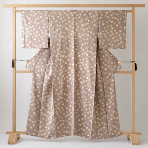 千總製　雪輪に吉祥柄の模様　小紋　袷着物【中古品】