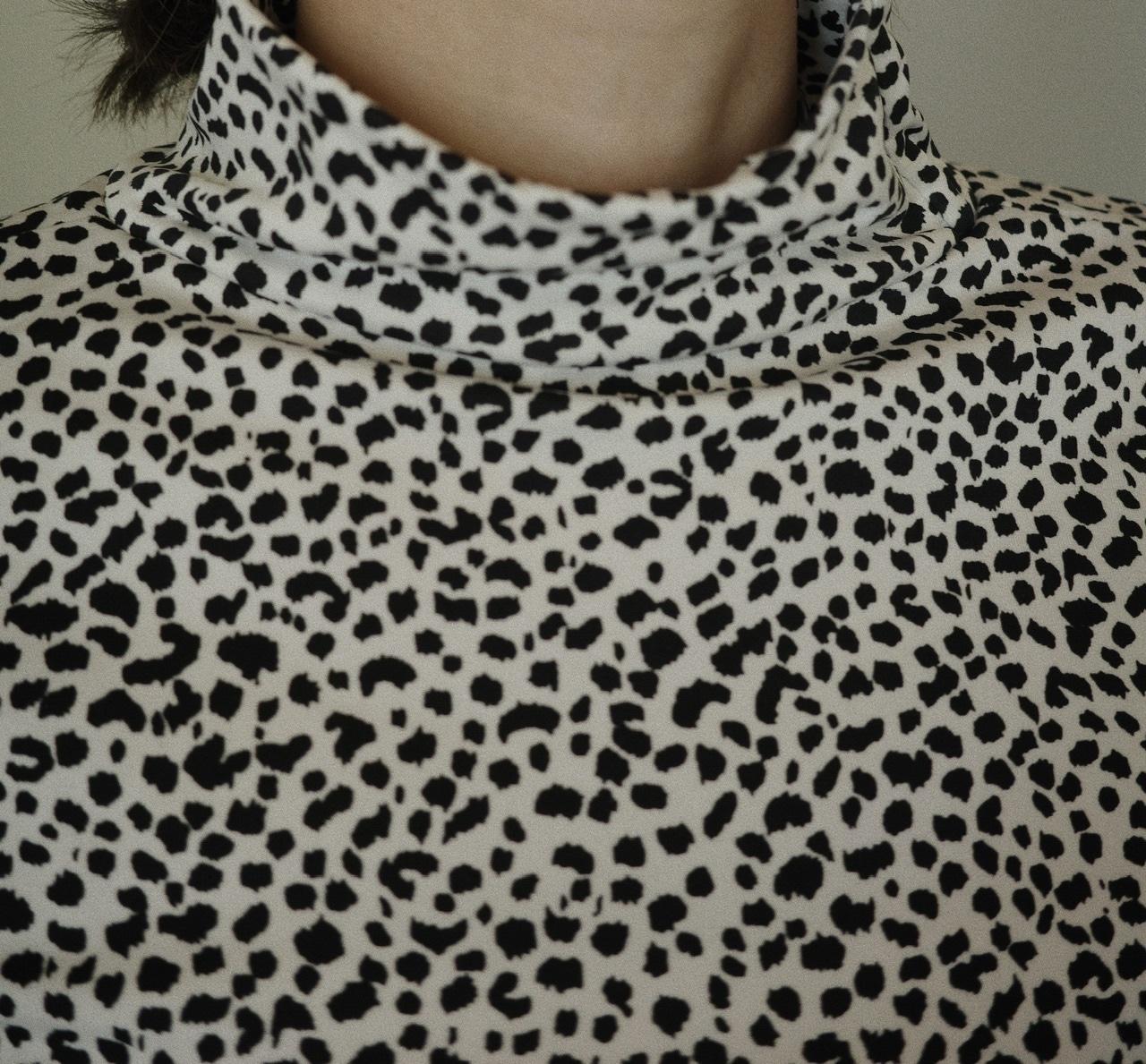 レオパードタートルネック