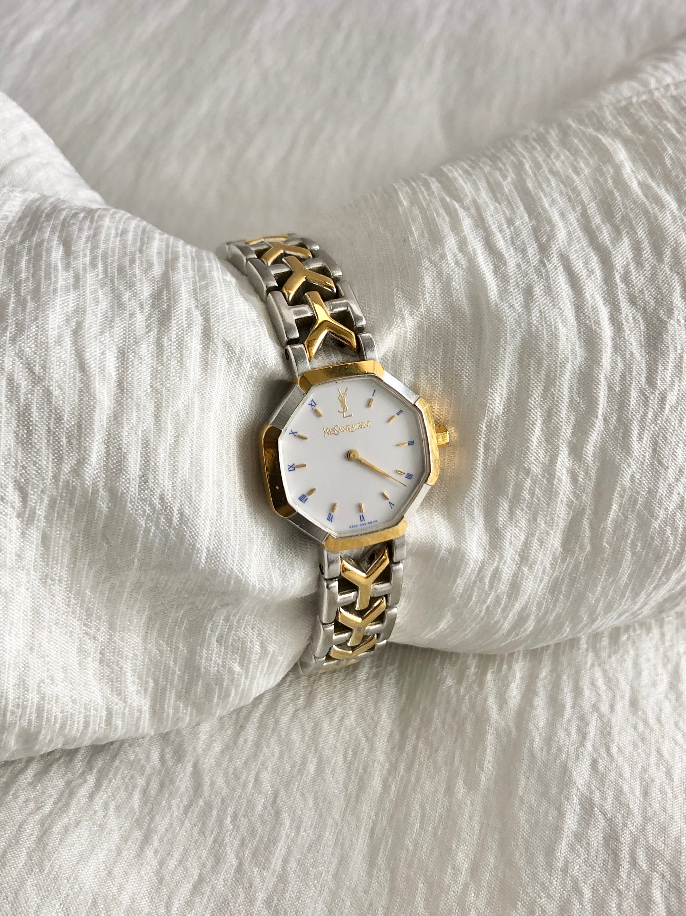 Yves Saint Laurent イヴ・サンローラン 腕時計 シルバー×ゴールド オクタゴン ステンレススチール クウォーツ 2200-226313 vintage ヴィンテージ オールド famare