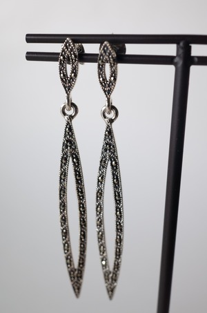 Staring Silver Maquise Earrings