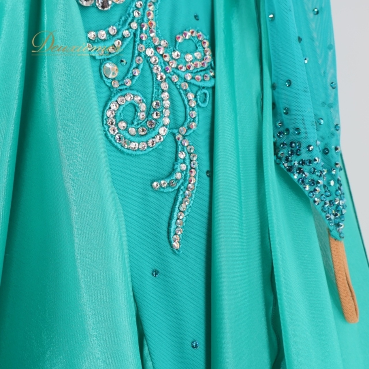 社交ダンス 衣装 凛舞 チャコット Chacott クリスアン chrisanne スタンダードドレス ワンピース ドレス スタンダード フロート レース イングランド製 デモ 競技 ダンス パーティ 発表会 緑 青緑 フリル レース 高級感 グリーン系 ブルー系 社交ダンス ドレス レディース 高級 ワンピース レースドレス スタンダード衣装 デモ衣装 競技用ドレス フリルスカート