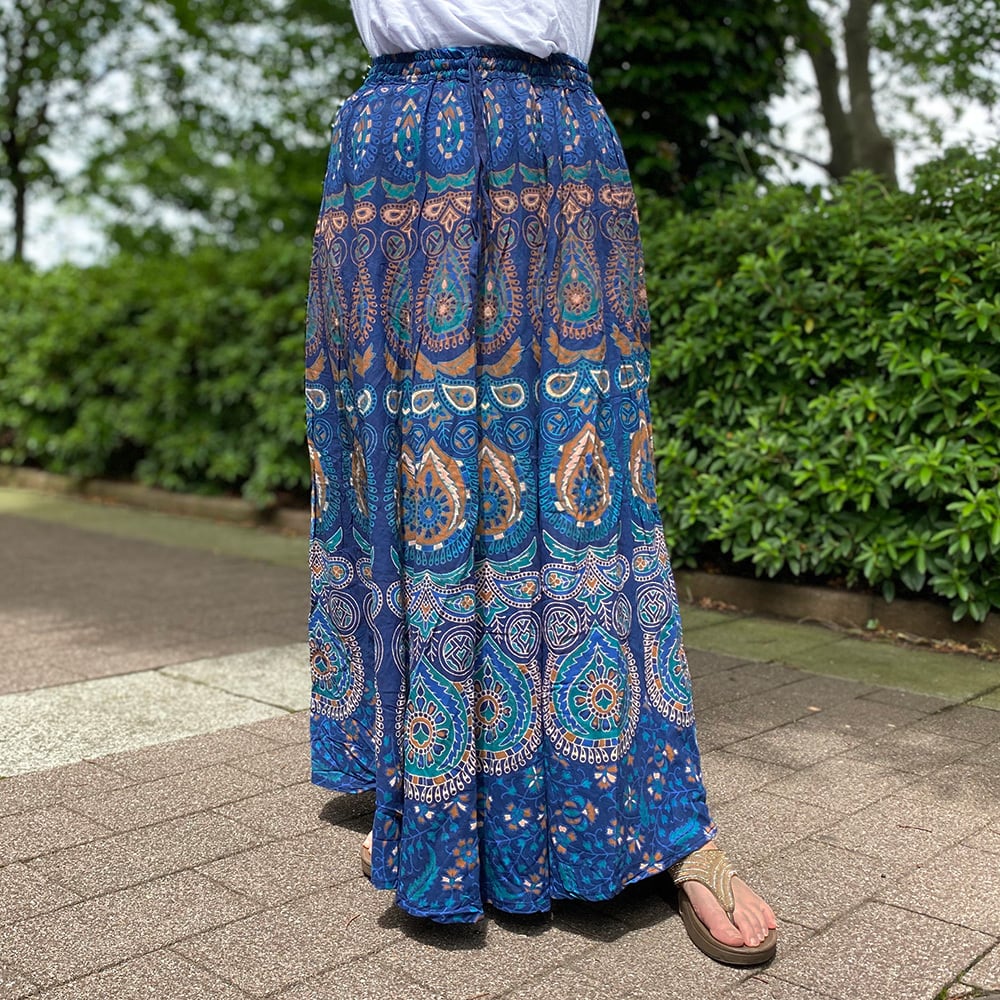 新品かぐれ】エスニックプリントコットンスカート エスニックプリント