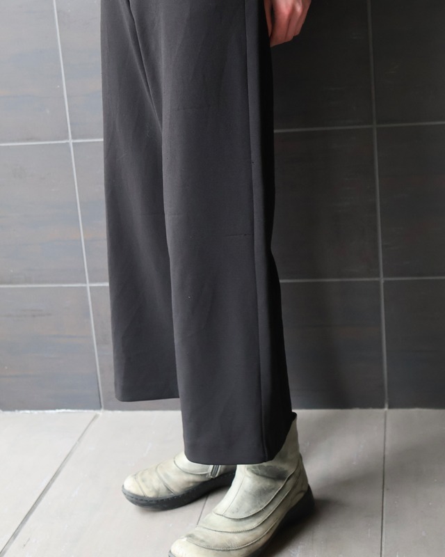 9/10 length no tuck wide slacks