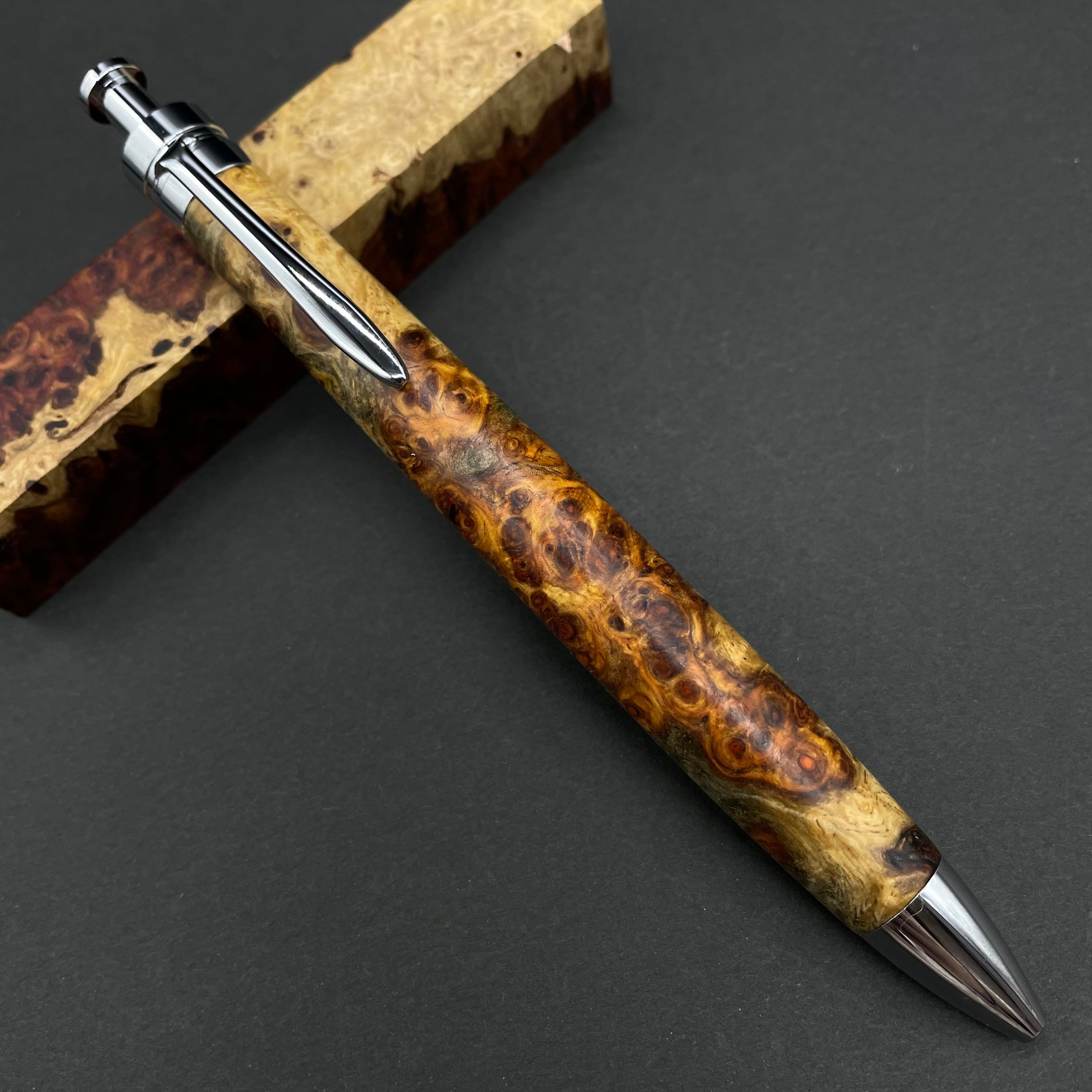 江戸時代　欅瘤　ハンドメイド　木軸ボールペン　G2　天然木　シルバー 本花梨瘤 ハンドメイド 木軸ボールペン G2 天然木 シルバー - メルカリ