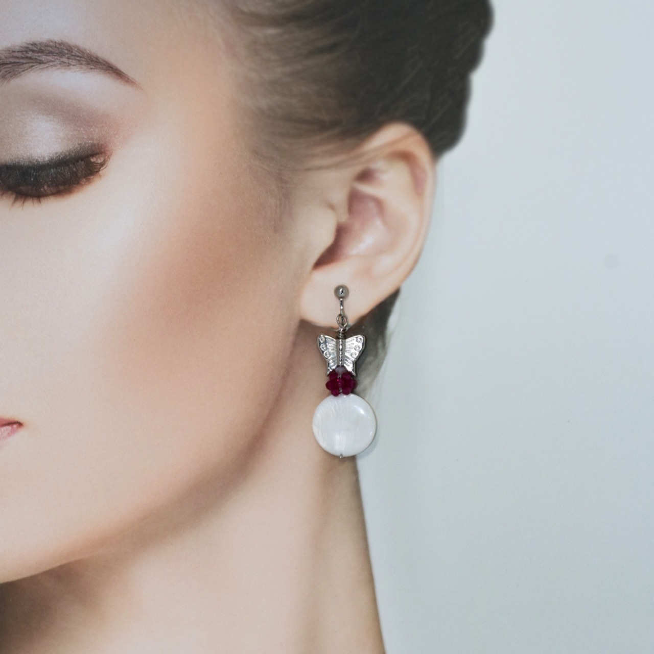 リゾート感溢れる一品！在庫限り シェル 蝶々イヤリング・ピアス sl3_5_200710te01